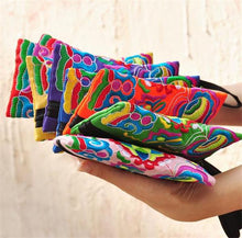 Load image into Gallery viewer, Wristlet Embroidery Clutch. Ethnic