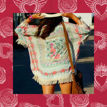 Load image into Gallery viewer, Floral kimono with tassel